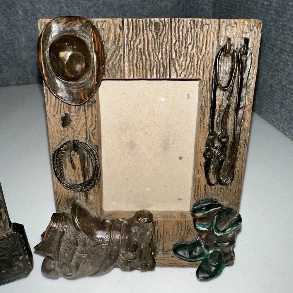 Russ Cowboy Belt Buckle Western Theme 3-D Picture Photo Frame 2.5